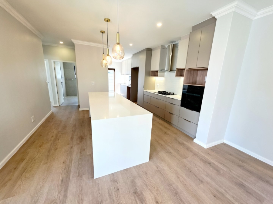 To Let 4 Bedroom Property for Rent in Parklands Western Cape